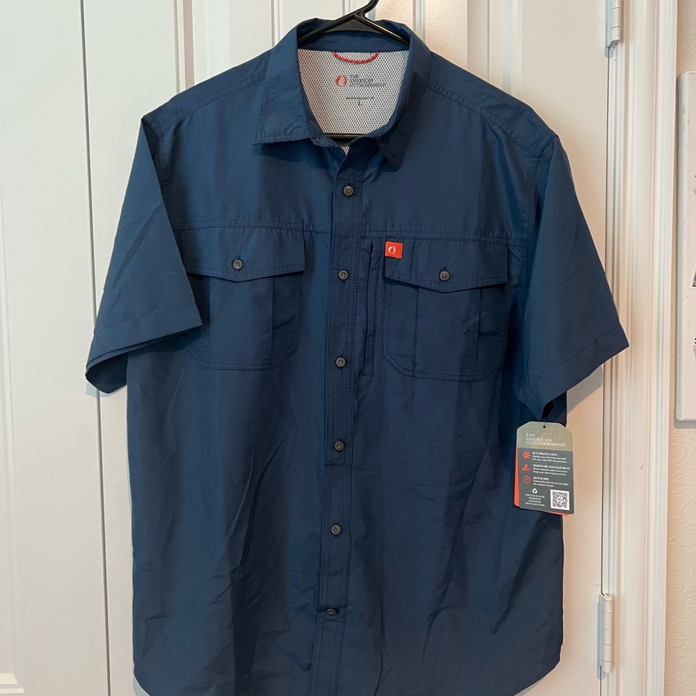 NWT The American Outdoorsman Men's Navy Blue Short Sleeve Shirt